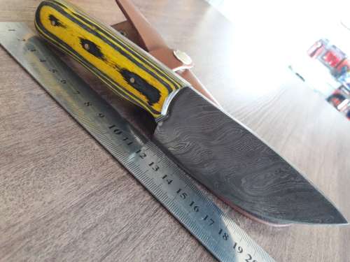 Handmade DAMASCUS Steel Hunting Knife with Wooden handle scales. FULL TANG !!!!!