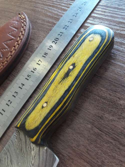 Handmade DAMASCUS Steel Hunting Knife with Wooden handle scales. FULL TANG !!!!!