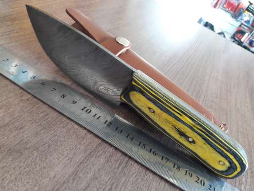 Handmade DAMASCUS Steel Hunting Knife with Wooden handle scales. FULL TANG !!!!!