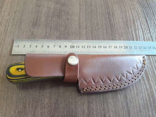 Handmade DAMASCUS Steel Hunting Knife with Wooden handle scales. FULL TANG !!!!!
