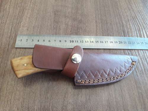 Handmade DAMASCUS Steel Hunting Knife with Wooden handle scales.FULL TANG !!!!!!