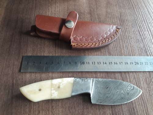 Handmade DAMASCUS Steel Hunting Knife, FULL TANG, Camel Bone handle w Damascus steel bolster