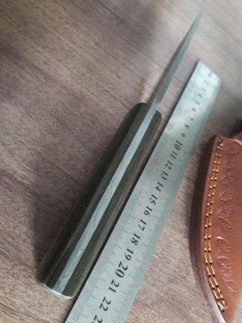 Handmade DAMASCUS Steel Hunting Knife, FULL TANG, with MICARTA handle scales.