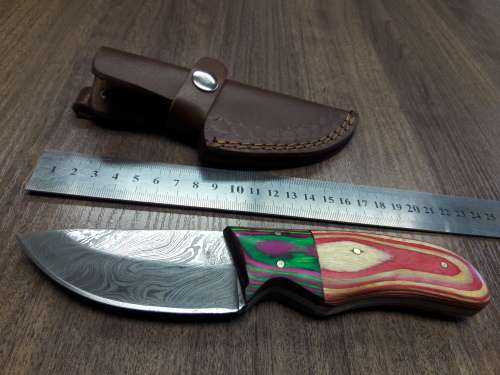 Handmade DAMASCUS Steel Hunting Knife with Wooden handle scales.FULL TANG !!!!!!