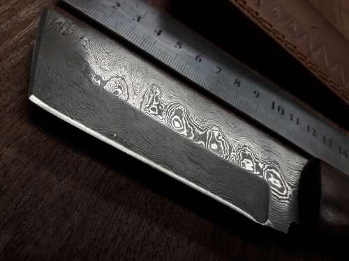 Handmade DAMASCUS Steel Hunting Knife with Wooden handle scales.FULL TANG !!!!!!