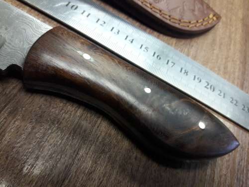 Handmade DAMASCUS Steel Hunting Knife with Wooden handle scales.FULL TANG !!!!!!