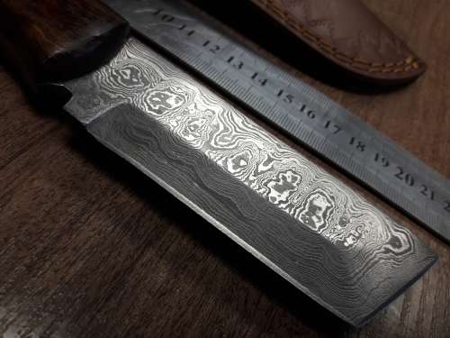 Handmade DAMASCUS Steel Hunting Knife with Wooden handle scales.FULL TANG !!!!!!