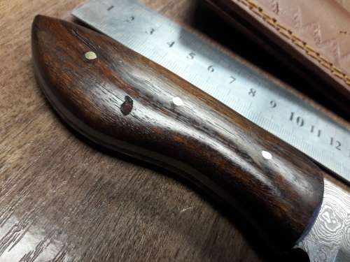 Handmade DAMASCUS Steel Hunting Knife with Wooden handle scales.FULL TANG !!!!!!