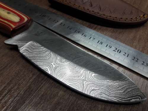 Handmade DAMASCUS Steel Hunting Knife with Wooden handle scales.FULL TANG !!!!!!