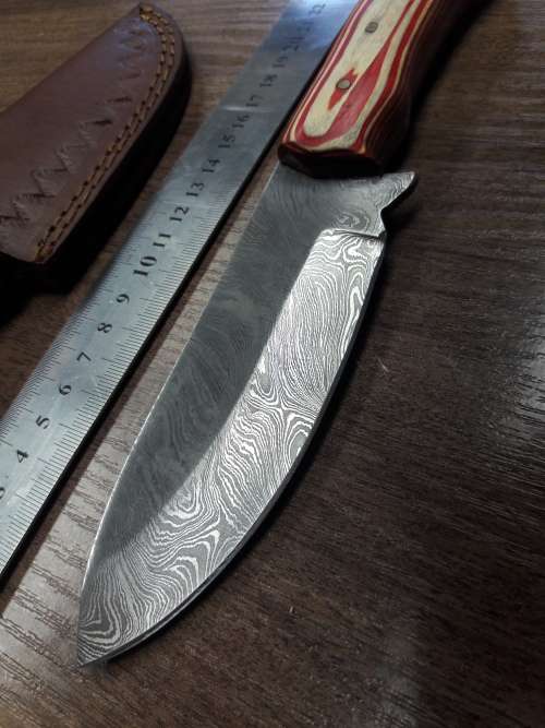 Handmade DAMASCUS Steel Hunting Knife with Wooden handle scales.FULL TANG !!!!!!