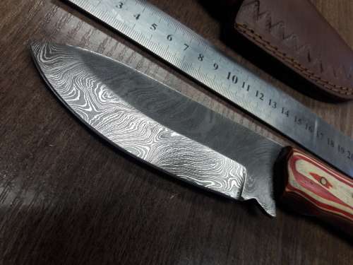 Handmade DAMASCUS Steel Hunting Knife with Wooden handle scales.FULL TANG !!!!!!
