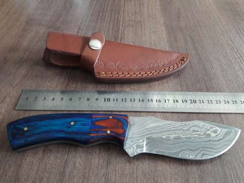 Handmade DAMASCUS Steel Hunting Knife with Wooden handle scales.FULL TANG !!!!!!
