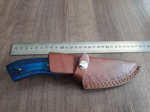 Handmade DAMASCUS Steel Hunting Knife with Wooden handle scales.FULL TANG !!!!!!