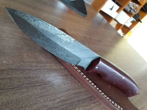 Handmade DAMASCUS Steel Hunting Knife, Micarta handle scales.