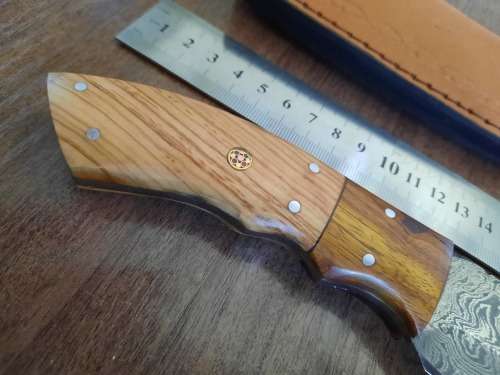 Handmade Damascus steel HUNTING  knife with WOODEN handle scales.