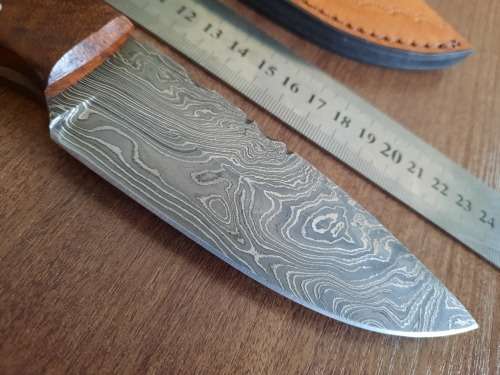 Handmade Damascus steel HUNTING  knife with WOODEN handle scales.