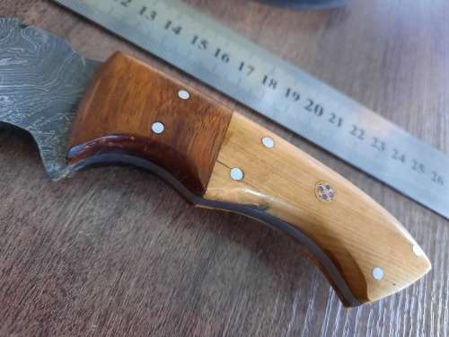 Handmade Damascus steel HUNTING  knife with WOODEN handle scales.