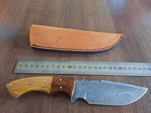 Handmade Damascus steel HUNTING  knife with WOODEN handle scales.
