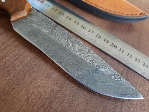 Handmade Damascus steel HUNTING  knife with WOODEN handle scales.