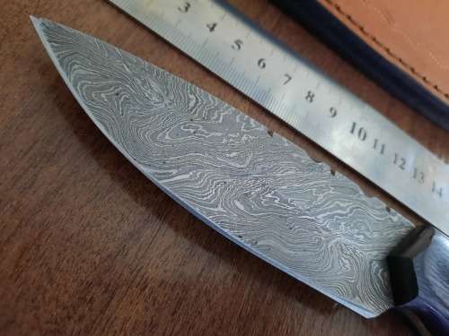 Handmade Damascus steel HUNTING  knife with WOODEN handle scales.