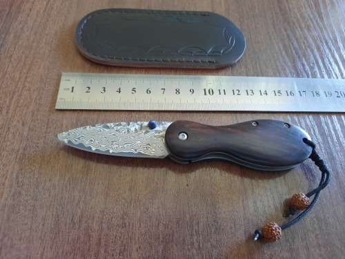 Damascus VG-10 Stainless Steel folding knife, RAZOR Sharp, New Stock,  Sandalwood handle scales.