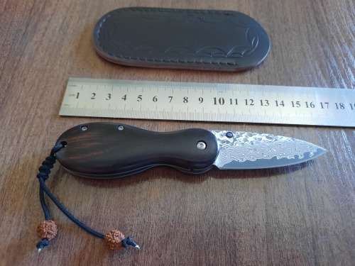 Damascus VG-10 Stainless Steel folding knife, RAZOR Sharp, New Stock,  Sandalwood handle scales.