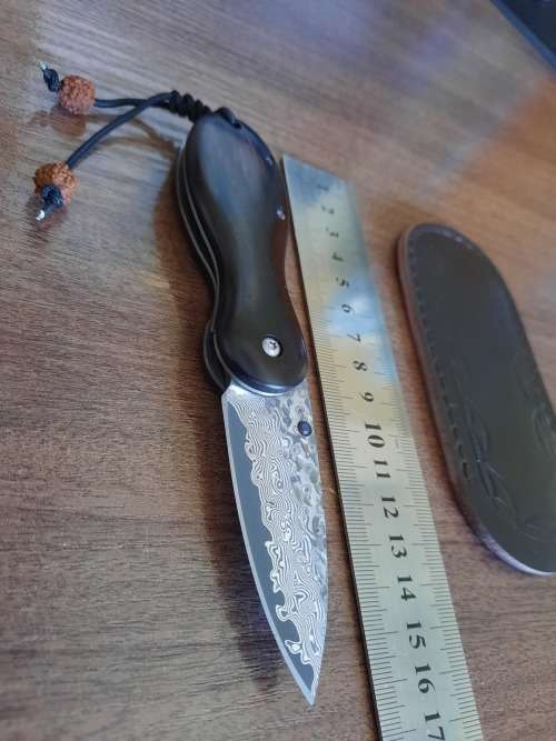 Damascus VG-10 Stainless Steel folding knife, RAZOR Sharp, New Stock,  Sandalwood handle scales.