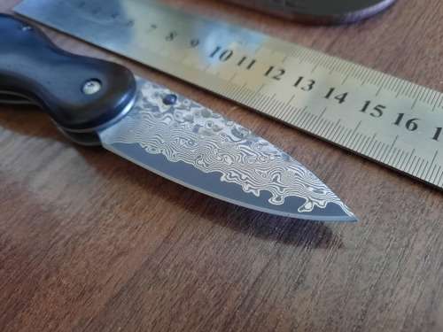 Damascus VG-10 Stainless Steel folding knife, RAZOR Sharp, New Stock,  Sandalwood handle scales.