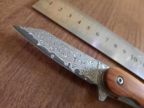 Damascus VG-10 Stainless Steel folding knife, RAZOR Sharp, NO POUCH, High Quality, Rosewood handle.