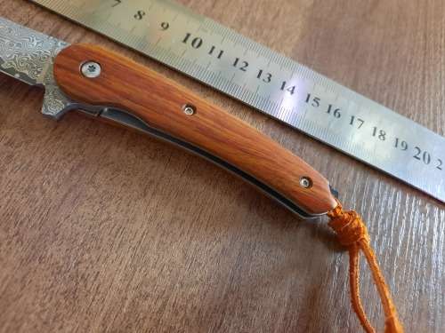 Damascus VG-10 Stainless Steel folding knife, RAZOR Sharp, NO POUCH, High Quality, Rosewood handle.