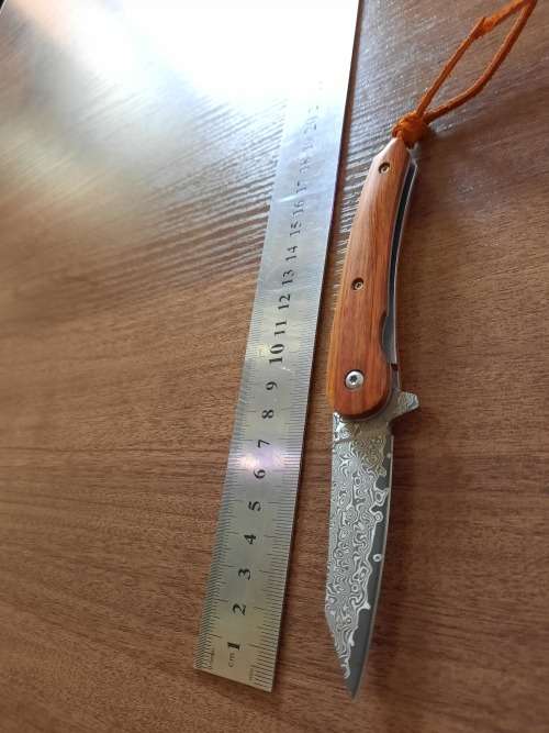 Damascus VG-10 Stainless Steel folding knife, RAZOR Sharp, NO POUCH, High Quality, Rosewood handle.