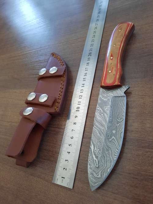 Handmade Damascus steel HUNTING  knife with WOODEN handle scales.