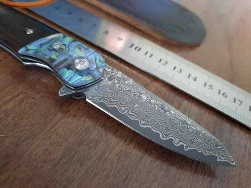 Damascus VG-10 Stainless Steel folding knife, RAZOR Sharp, EBONY WOOD & Shell handle.