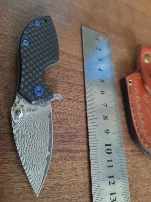 Damascus VG-10 Stainless Steel folding knife, RAZOR Sharp, High End TITANIUM & Carbon Fiber handle.