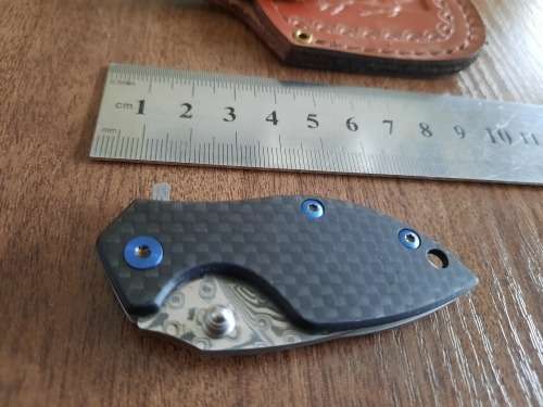Damascus VG-10 Stainless Steel folding knife, RAZOR Sharp, High End TITANIUM & Carbon Fiber handle.