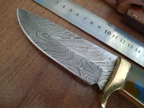 Handmade DAMASCUS Steel Hunting Knife, Epoxy RESIN Handle scales. NEW STOCK !!