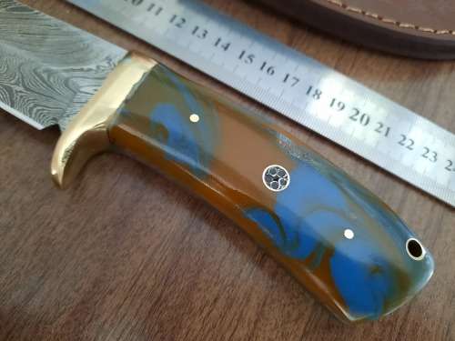 Handmade DAMASCUS Steel Hunting Knife, Epoxy RESIN Handle scales. NEW STOCK !!