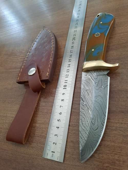 Handmade DAMASCUS Steel Hunting Knife, Epoxy RESIN Handle scales. NEW STOCK !!