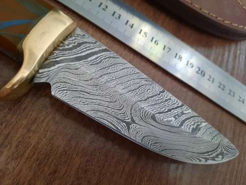 Handmade DAMASCUS Steel Hunting Knife, Epoxy RESIN Handle scales. NEW STOCK !!