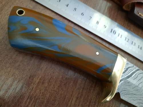 Handmade DAMASCUS Steel Hunting Knife, Epoxy RESIN Handle scales. NEW STOCK !!