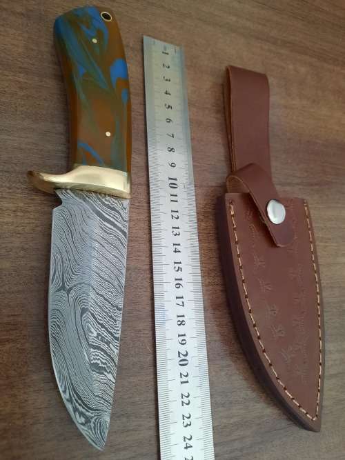 Handmade DAMASCUS Steel Hunting Knife, Epoxy RESIN Handle scales. NEW STOCK !!