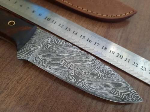 Handmade Damascus steel HUNTING  knife with WOODEN handle scales.