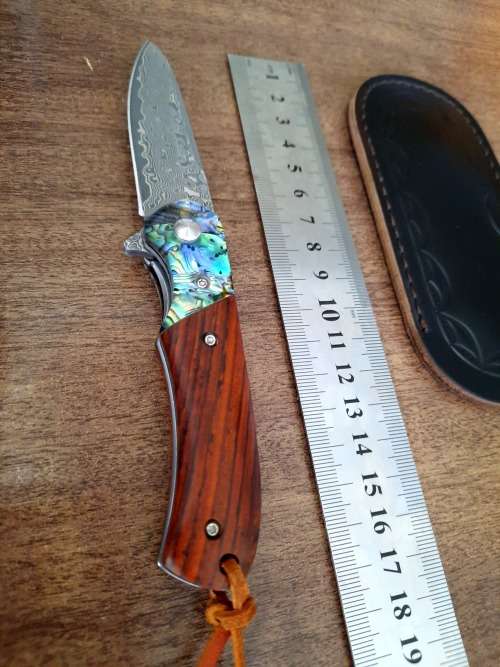 Damascus VG-10 Stainless Steel folding knife, RAZOR Sharp, Rosewood & Shell handle.