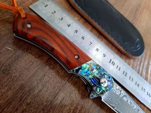 Damascus VG-10 Stainless Steel folding knife, RAZOR Sharp, Rosewood & Shell handle.