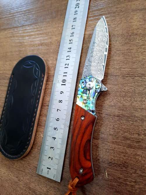 Damascus VG-10 Stainless Steel folding knife, RAZOR Sharp, Rosewood & Shell handle.