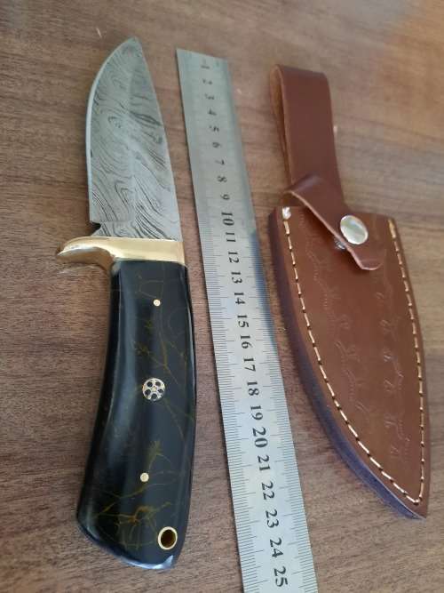 Handmade DAMASCUS Steel Hunting Knife, Epoxy RESIN Handle scales. NEW STOCK !!