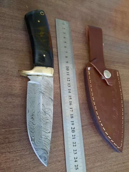 Handmade DAMASCUS Steel Hunting Knife, Epoxy RESIN Handle scales. NEW STOCK !!