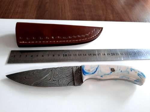 Handmade DAMASCUS Steel Hunting Knife, Epoxy RESIN Handle scales. NEW STOCK !!