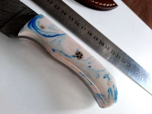 Handmade DAMASCUS Steel Hunting Knife, Epoxy RESIN Handle scales. NEW STOCK !!