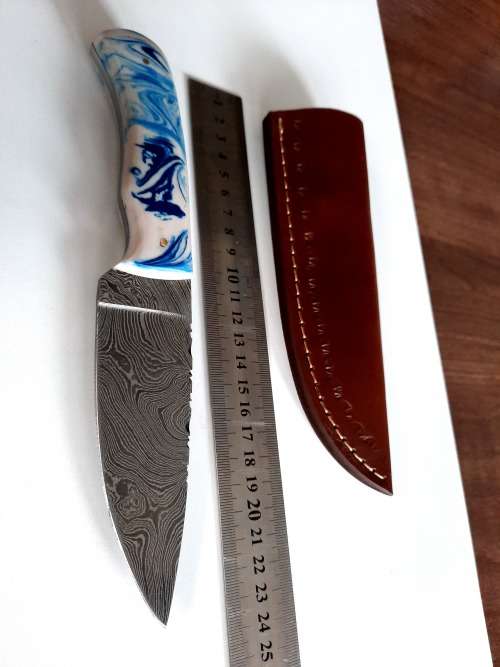 Handmade DAMASCUS Steel Hunting Knife, Epoxy RESIN Handle scales. NEW STOCK !!